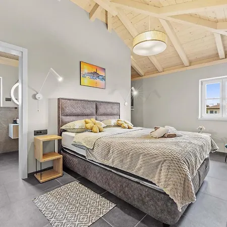 Lunistra ヴィラ *