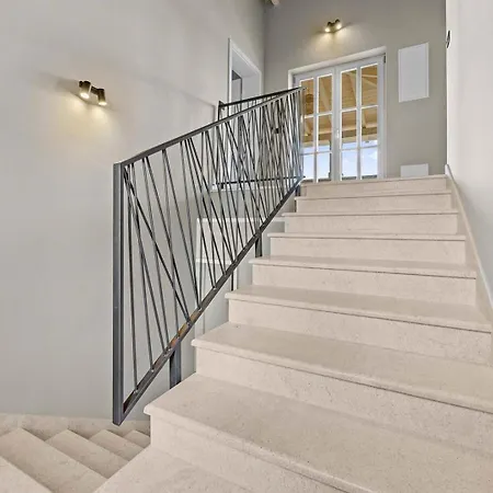 Villa Lunistra *