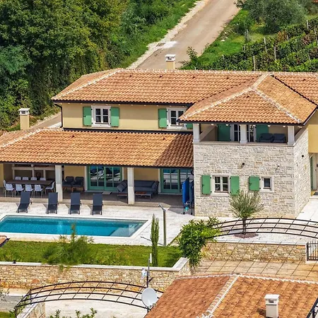 Villa Lunistra *